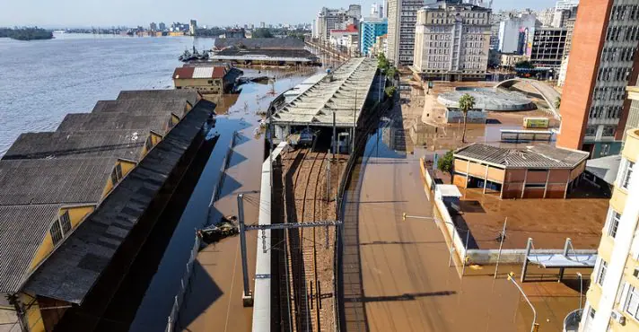 Porto Alegre retoma tratamento e abastecimento de água